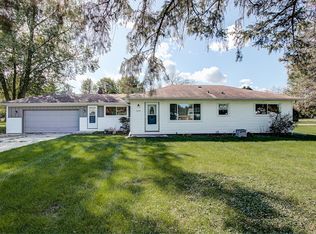 3445 E Oak Ln, Oak Creek, WI 53154