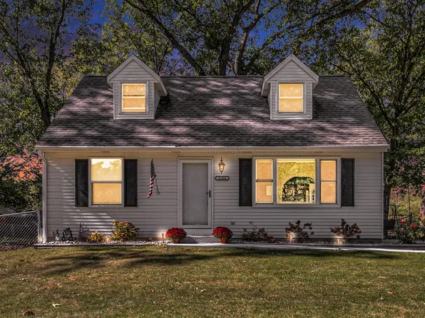 51494 Pleasant Dr, Mattawan, MI 49071