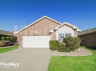 6412 Regina Dr, Fort Worth, TX 76131