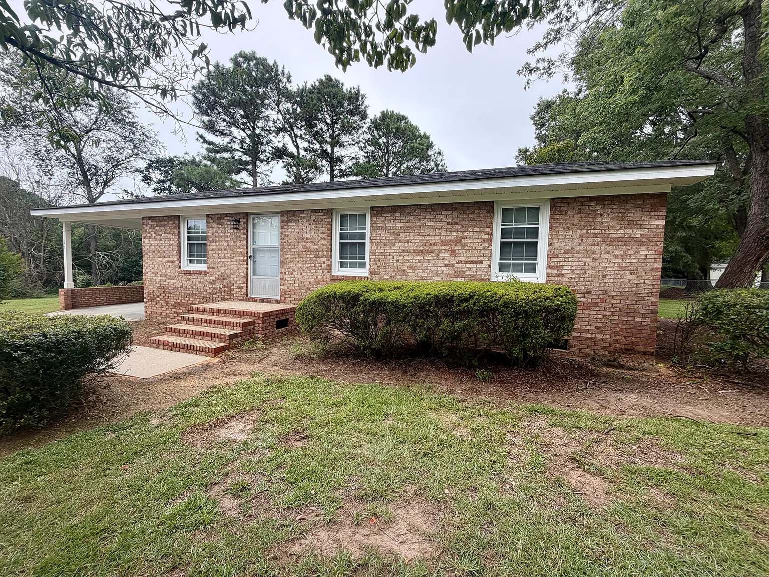 3 bed, 1077 sqft, $1,295 — Photo 1
