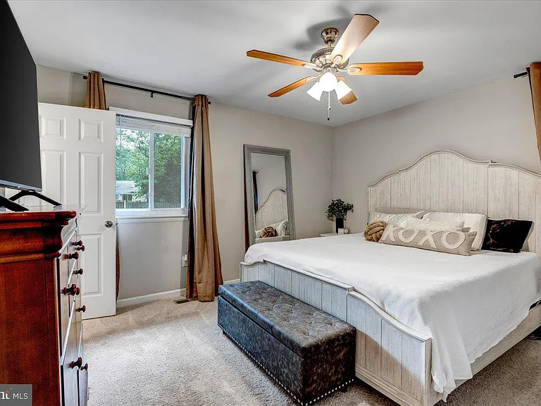 1519 Manor View Rd — Photo 12