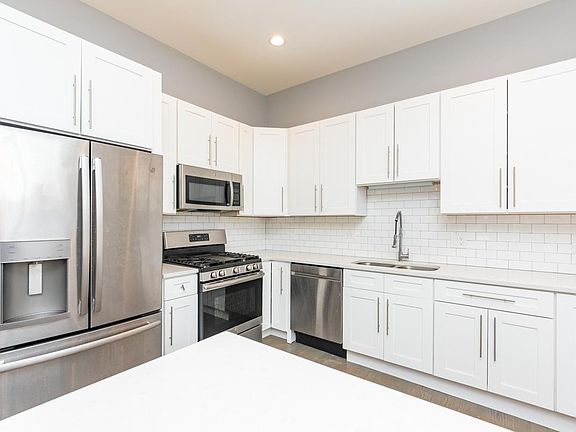 5th image of 2223 W Washington Blvd #1AB