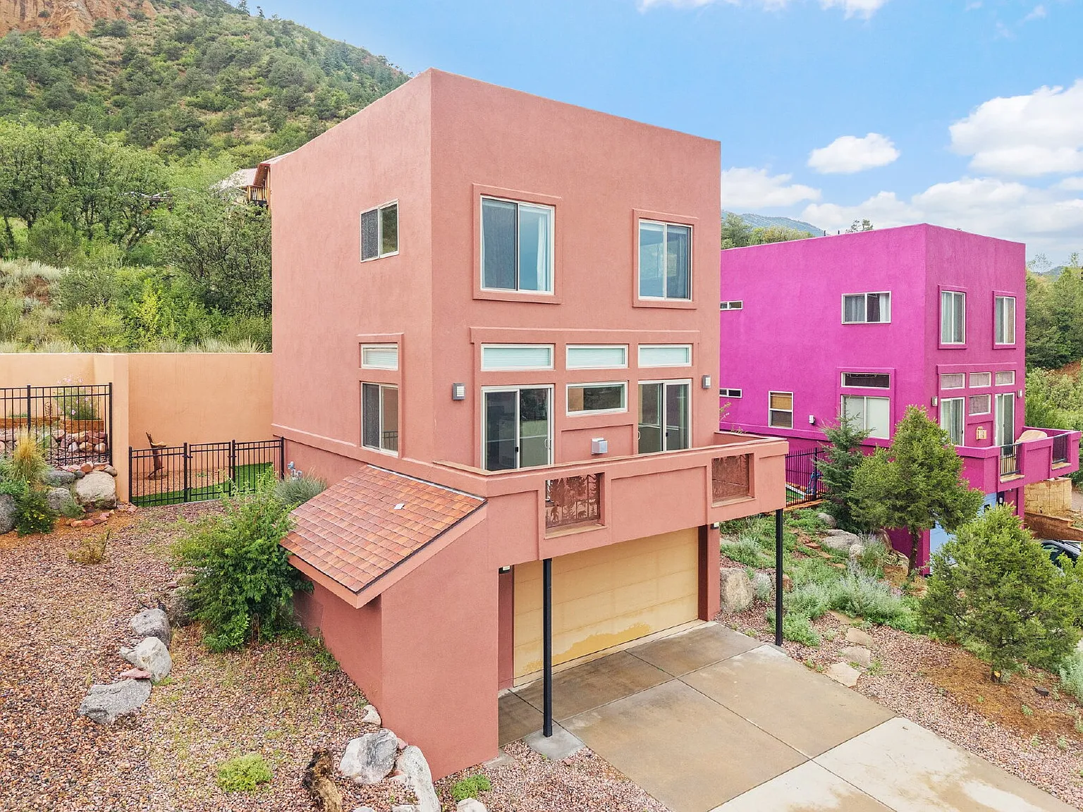 2 bed, 2.0 bath, 1048 sqft, $2,400 — Photo 3