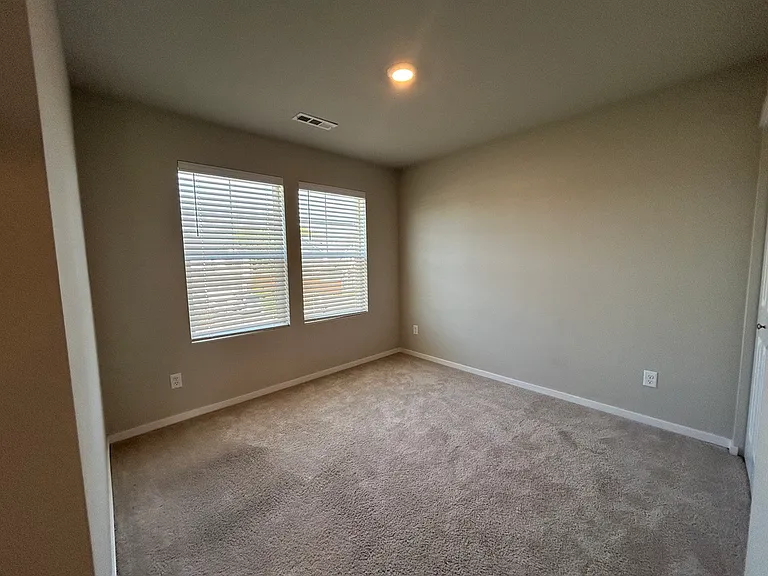 2916 Roundup Dr — Photo 13