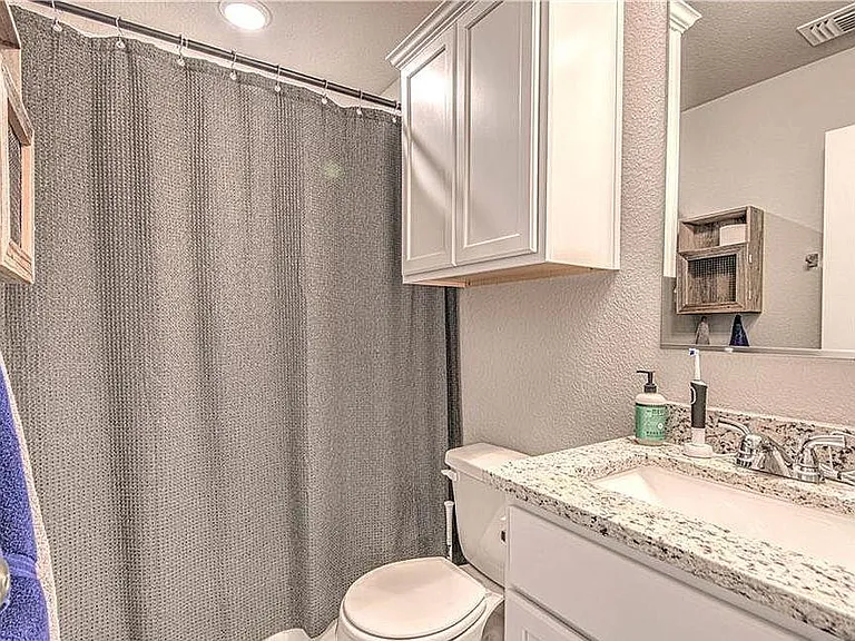 802 Fallbrook Dr — Photo 15