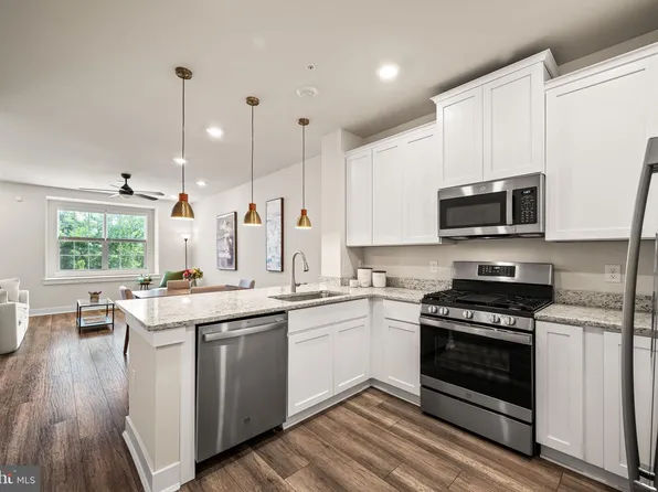 116 Annapolis St #A, Bensalem, PA 19020