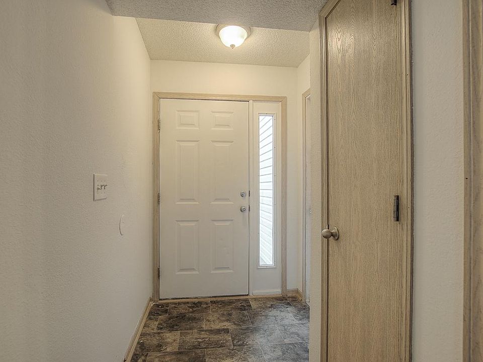 1st image of 503 NE 1st St APT A