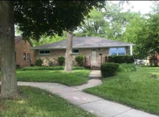 5657 N Green Bay Ave, Glendale, WI 53209