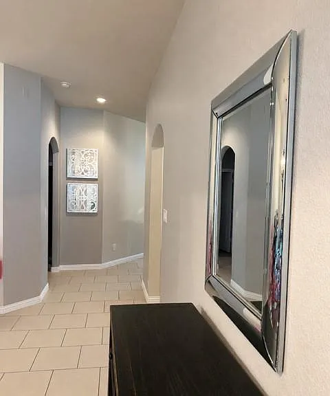 2822 Lockeridge Cove Dr — Photo 3