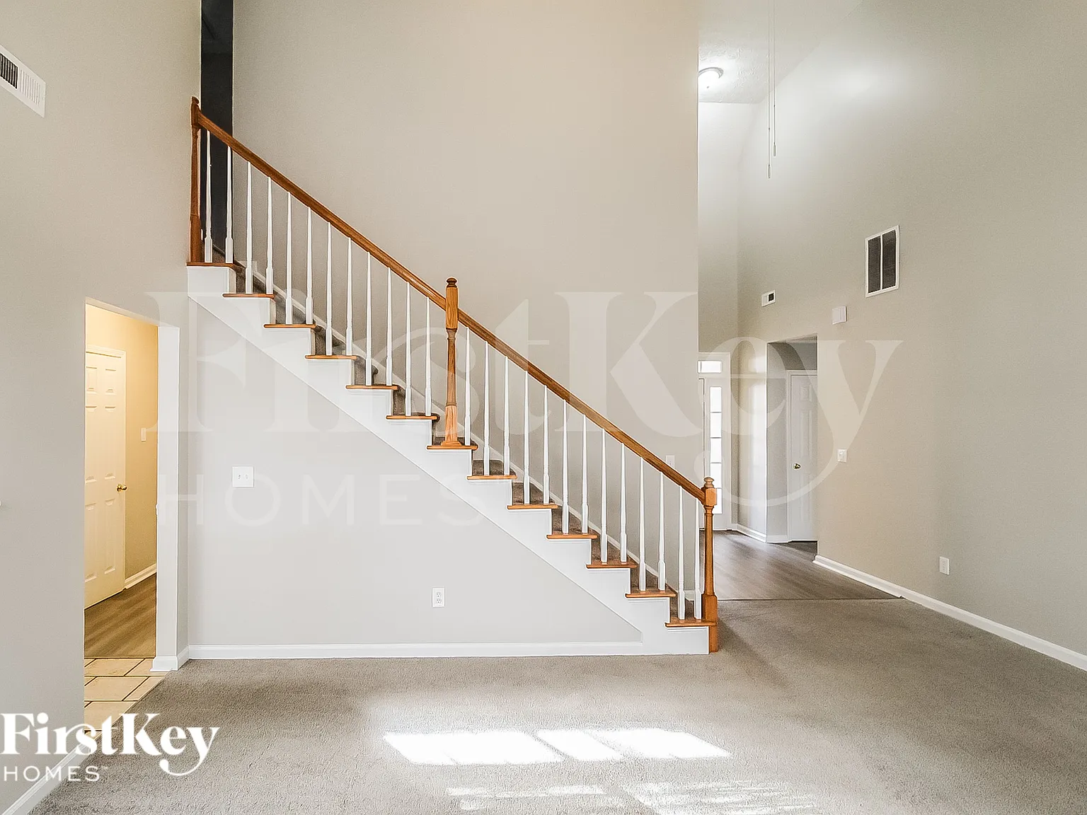 4 bed, 2.5 bath, 2239 sqft, $3,115 — Photo 2