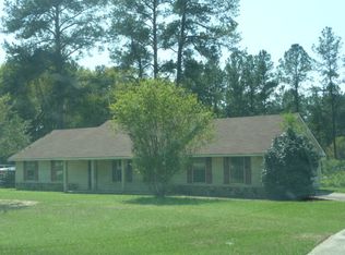 379 Basswood Rd, Douglas, GA 31535