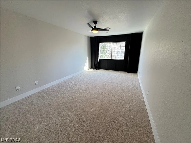 8464 Blue Island Ave — Photo 30