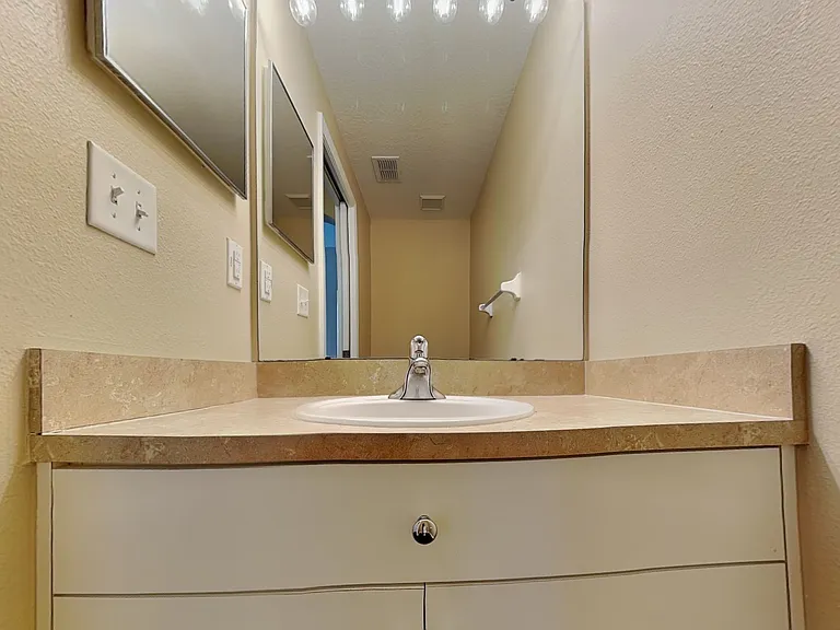 3124 Shady Lily Ln — Photo 10