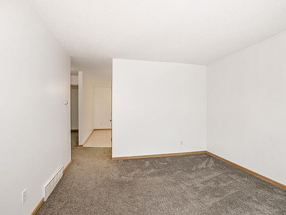 3rd image of 13090 Edgerton Ave NE