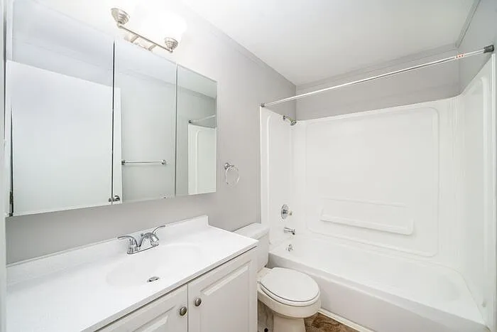 8332 SW 21st Ave #9 — Photo 15
