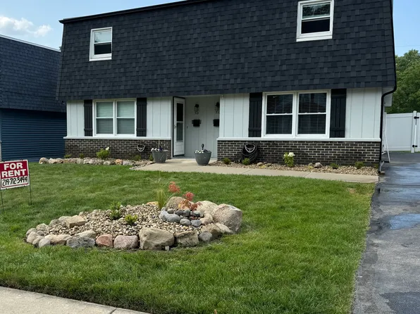 512 N West St, Crown Point, IN 46307