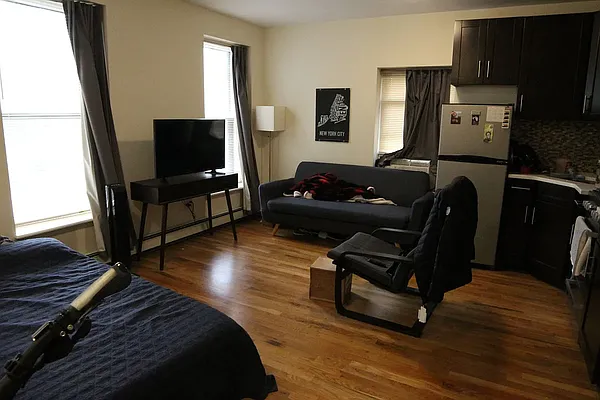 Rented by Corcoran | media 6