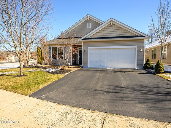 2nd image of 74 Kingston Drive