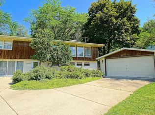 1010 Hallstrom Dr, Red Wing, MN 55066