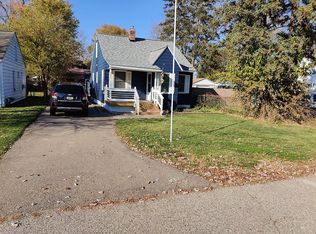 3395 Curwood St, Waterford, MI 48329