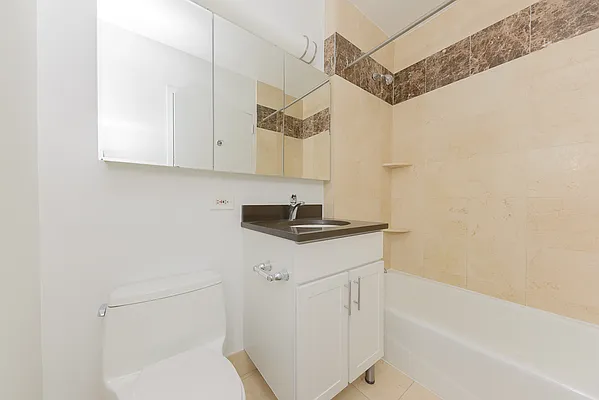 Rented by A&E Real Estate Management | media 16