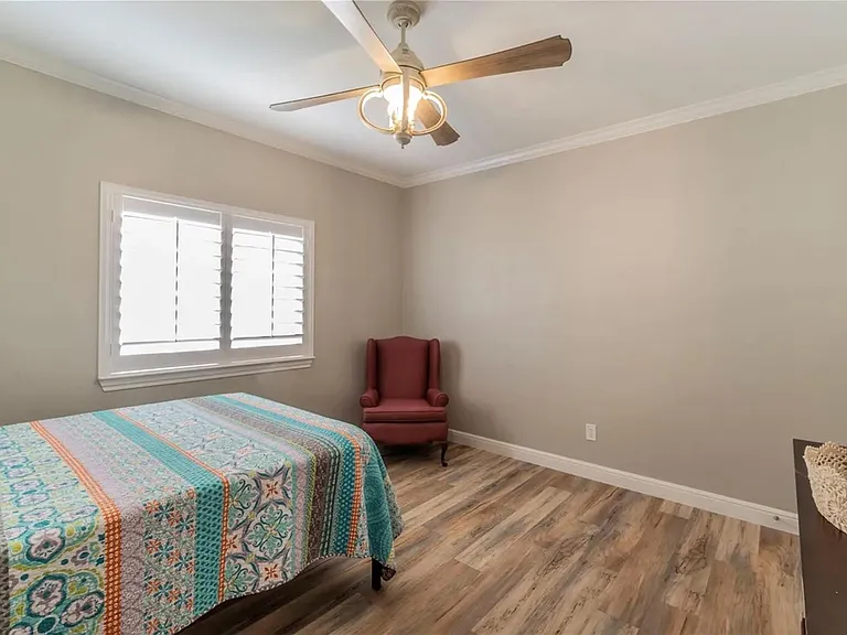 1510 Pecan Valley Ct — Photo 15
