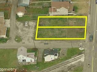 Maple Ave NE, Canton, OH 44705