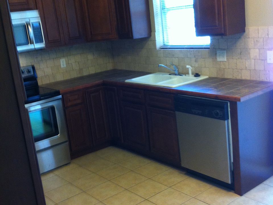 2nd image of 2805 SW 77th St