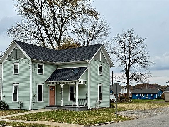 2nd image of 138 Wood St