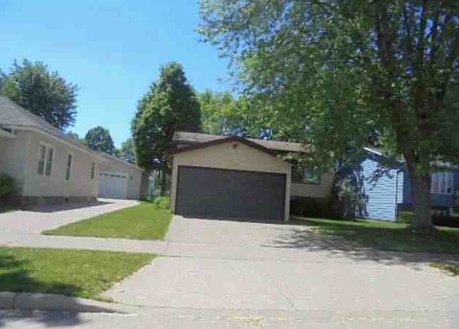 1st image of 1112 S 10th Ave