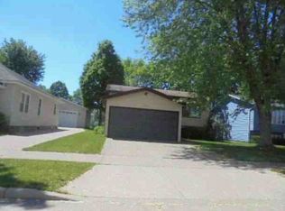 1112 S 10th Ave, Wausau, WI 54401