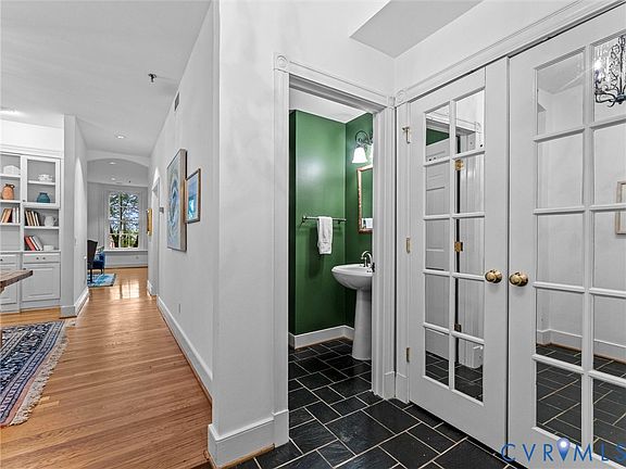 4th image of 1435 Floyd Ave #204