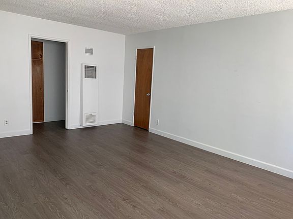 4th image of 1015 Laguna St #4