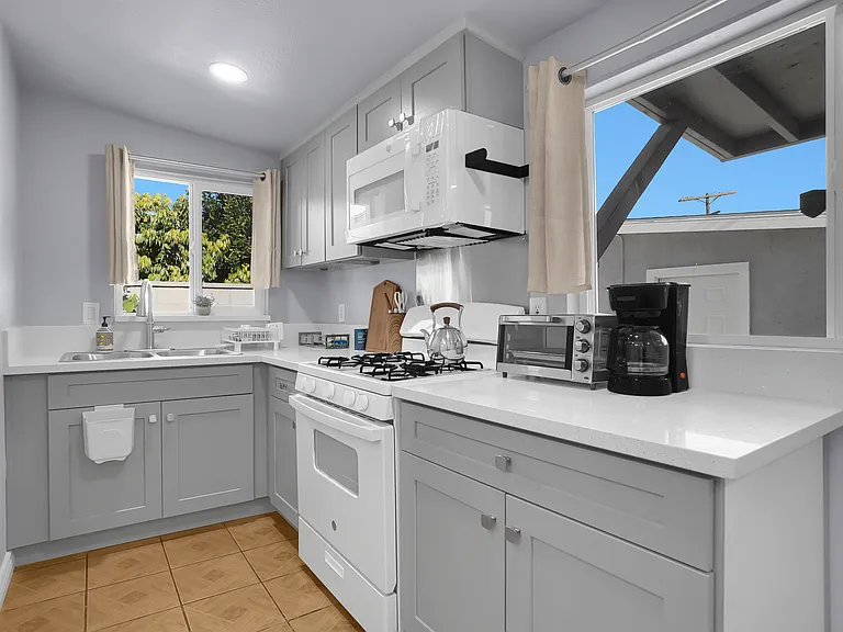 2132 Brawley St — Photo 9