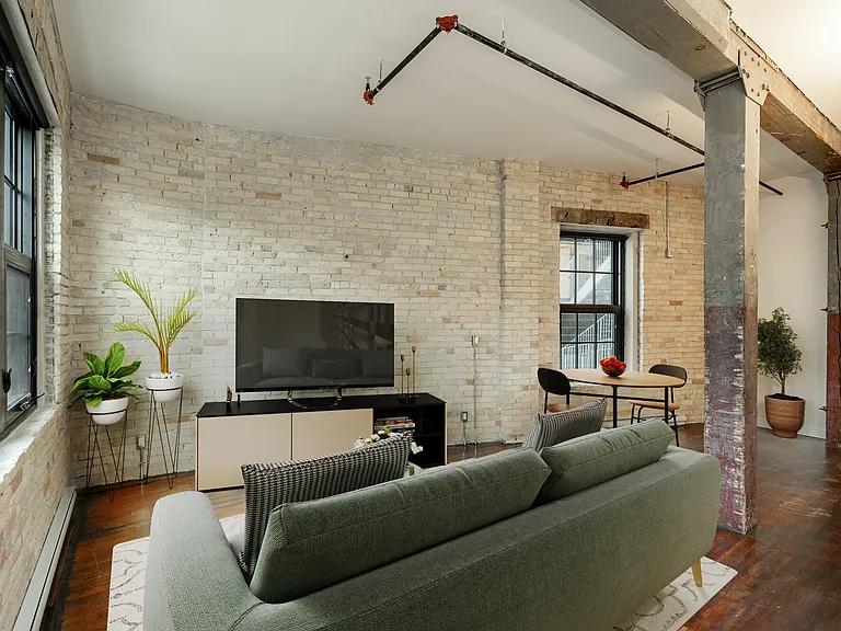 100 Alexander Ave — Photo 15