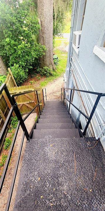 1st image of 301 Avenue B SE APT 4