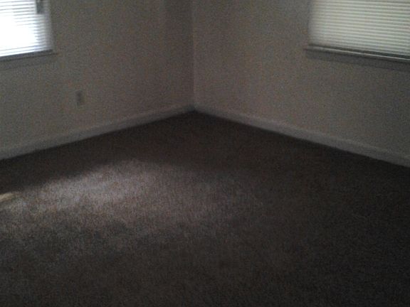 5th image of 819 E Brookwood Dr