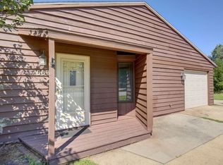 603 S Duncan Rd, Champaign, IL 61821