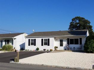 5 Commodore Dr, Brick, NJ 08723