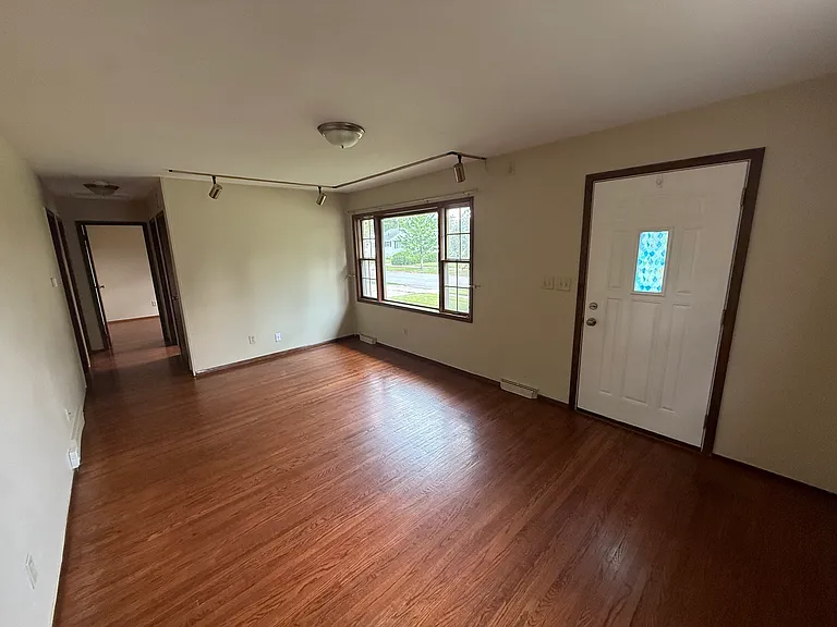 1237 Richland St — Photo 3