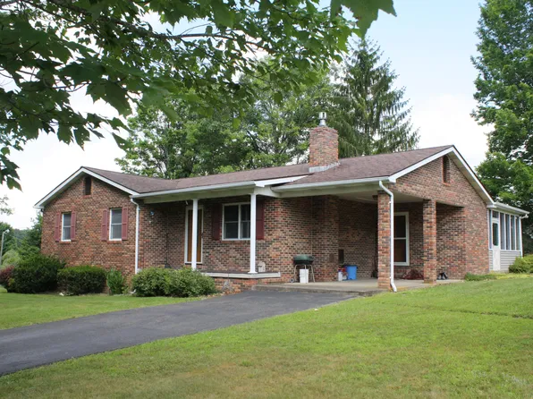 45 Phillip Maddy Dr, Nimitz, WV 25978