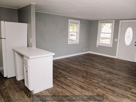 3rd image of 2407-2411 N Park Ave