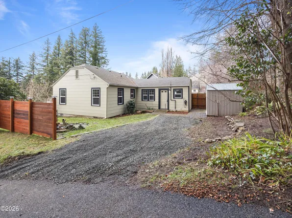 560 SE Douglas St, Toledo, OR 97391