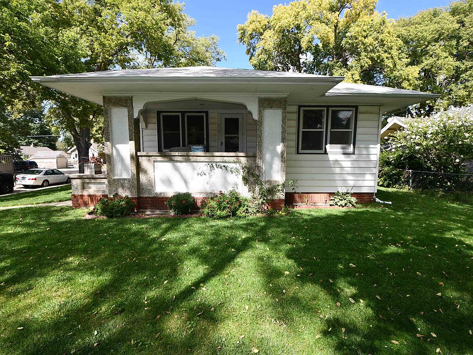 524 W 12th St Grand Island NE 68801 Zillow   61349b39459825af56ab95d4d185e79b Cc Ft 960 