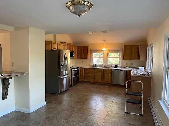 2nd image of 165 W Boylston St #165
