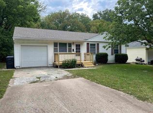 2419 Greenwood Ln, Sedalia, MO 65301