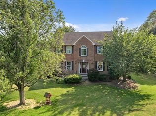 3325 Abbey Ct, Bethlehem, PA 18020