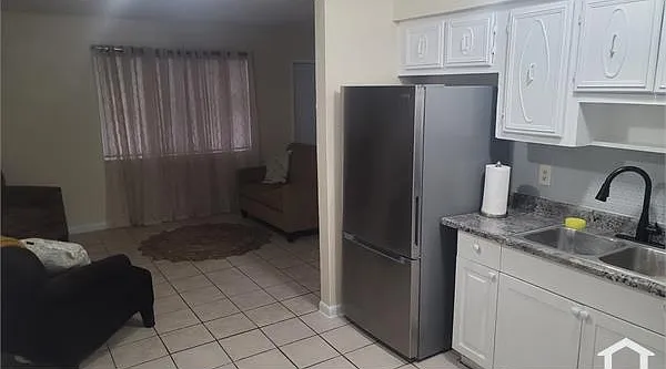 2 bed, 1000 sqft, $2,400 — Photo 2
