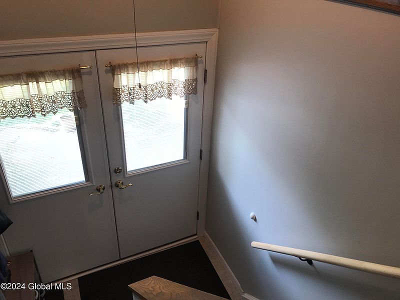 4th image of 16 Tallmadge Avenue