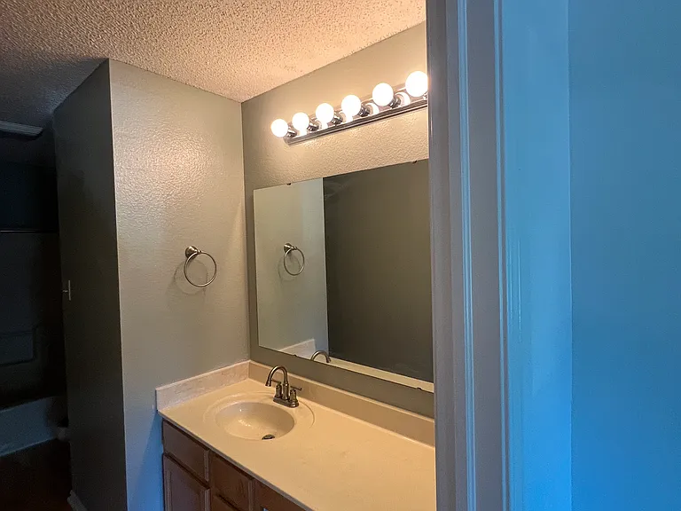 5950 Redcliff North Ln #5950 — Photo 34